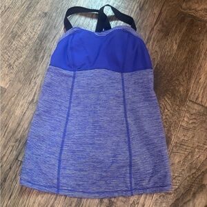 Lululemon People and Black Strappy yoga workout Top w built in bra Sz S